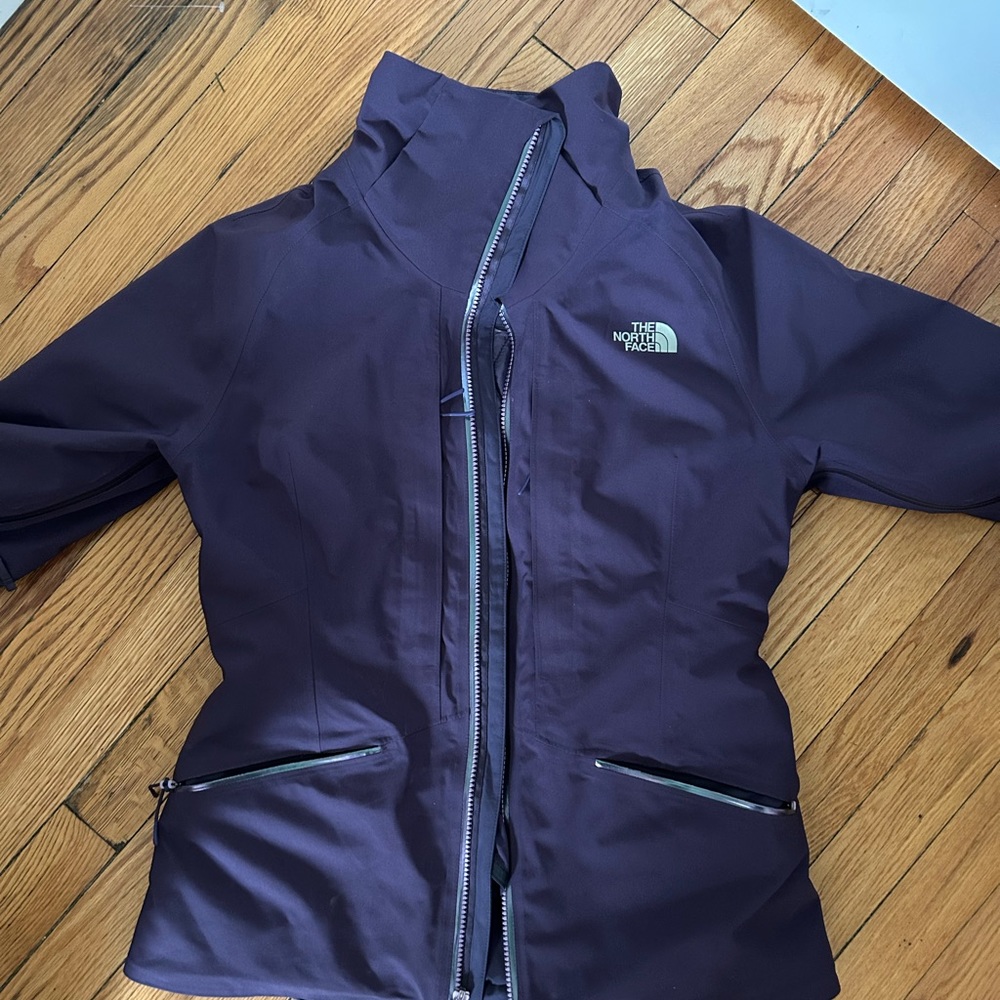 Women’s north face ski jacket like new